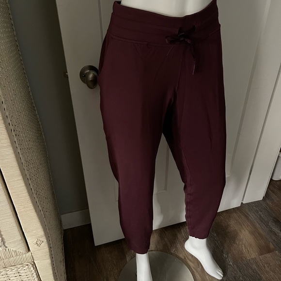 Lululemon Joggers - Picture 4 of 8